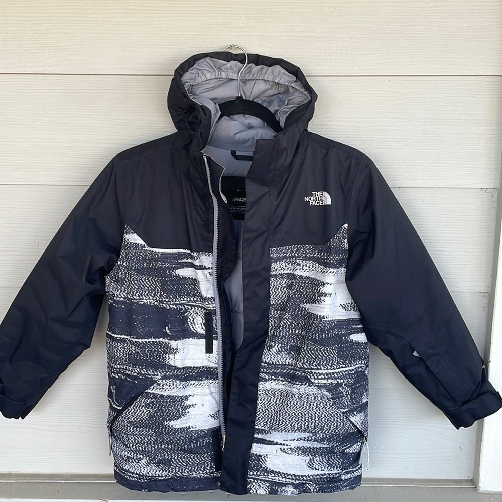 NorthFace Boys youth medium winter coat